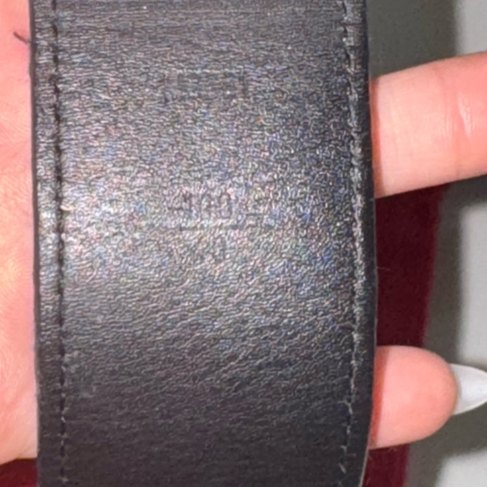 Louis Vuitton Black and Silver Belt with Iconic LV Buckle - Picture 8 of 8